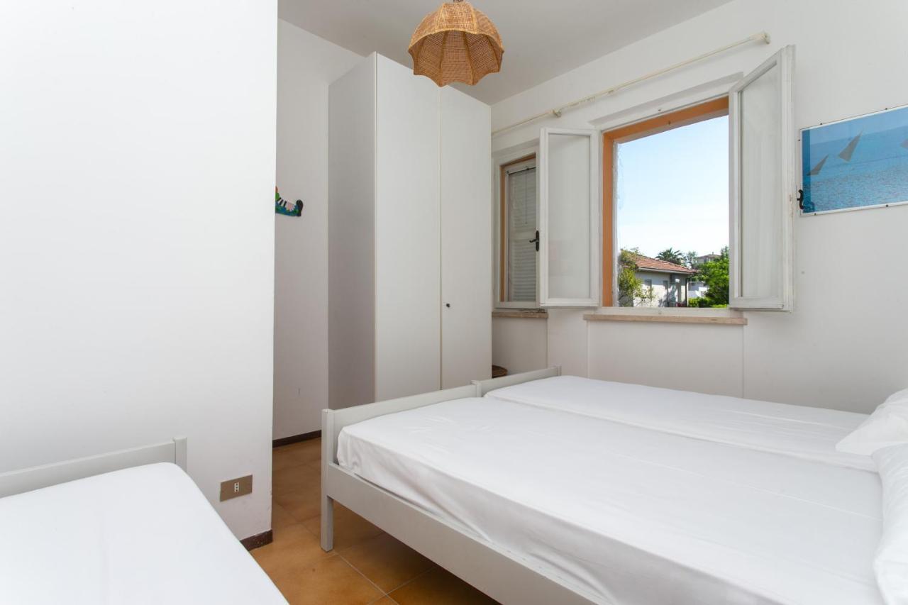 M121 - Marcelli, Trilocale Con Terrazzo A 200Mt Dal Mare Apartment Bagian luar foto