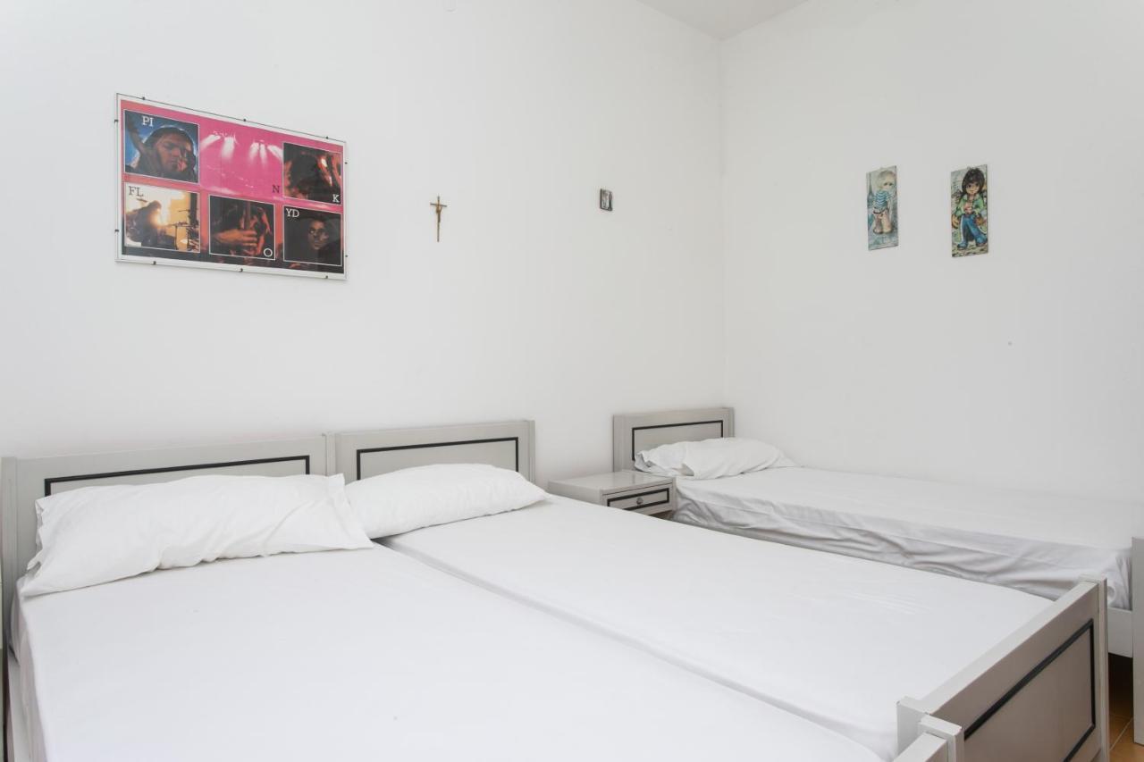 M121 - Marcelli, Trilocale Con Terrazzo A 200Mt Dal Mare Apartment Bagian luar foto