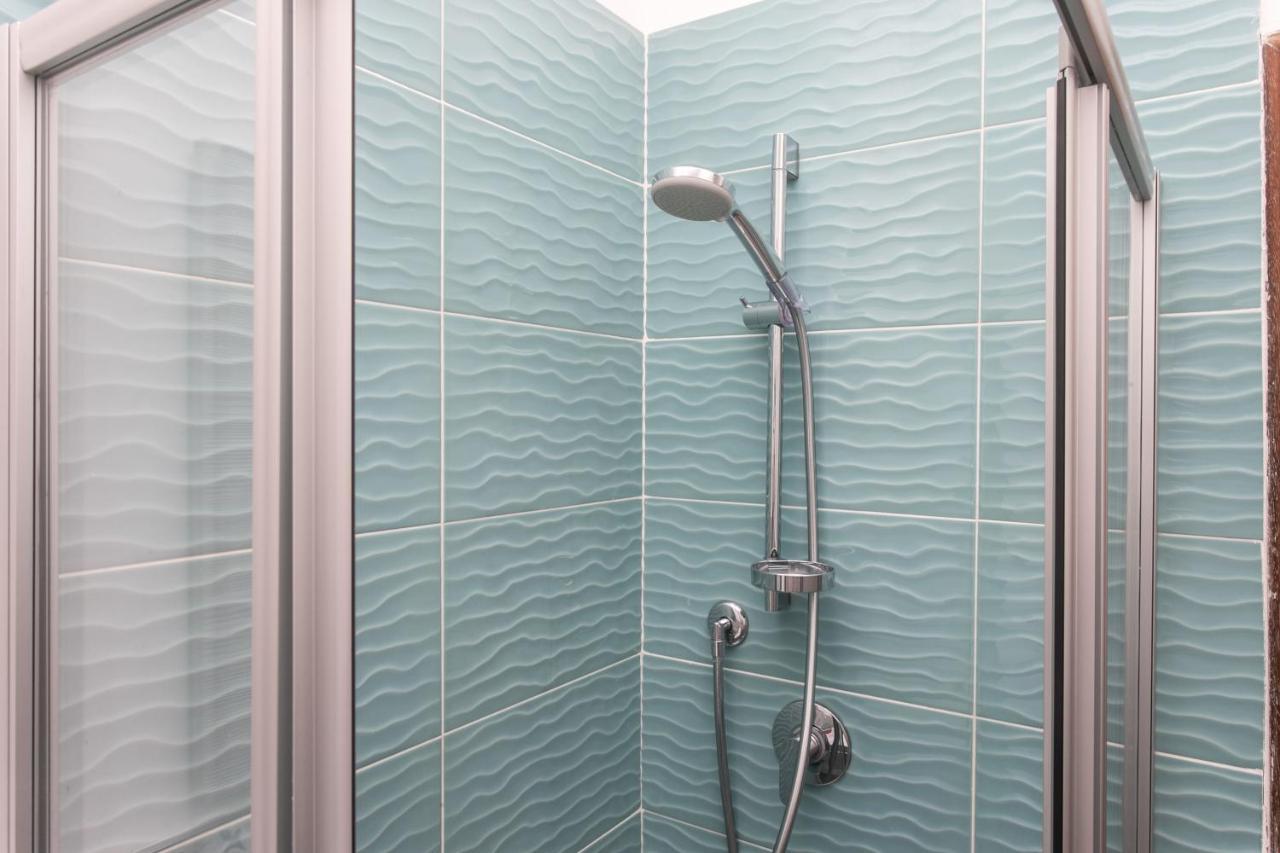 M121 - Marcelli, Trilocale Con Terrazzo A 200Mt Dal Mare Apartment Bagian luar foto